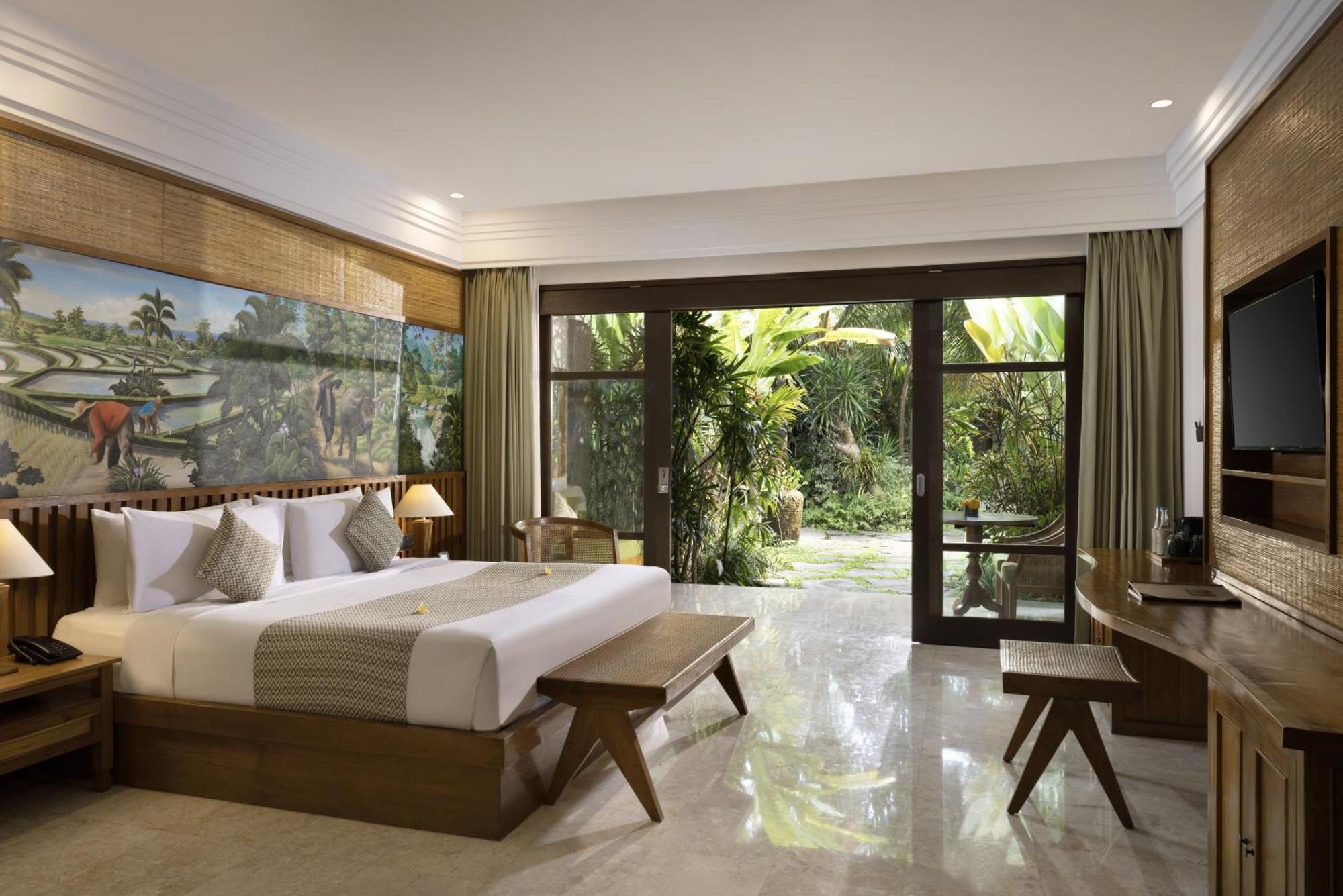 Club Room,1574948912:JPEG